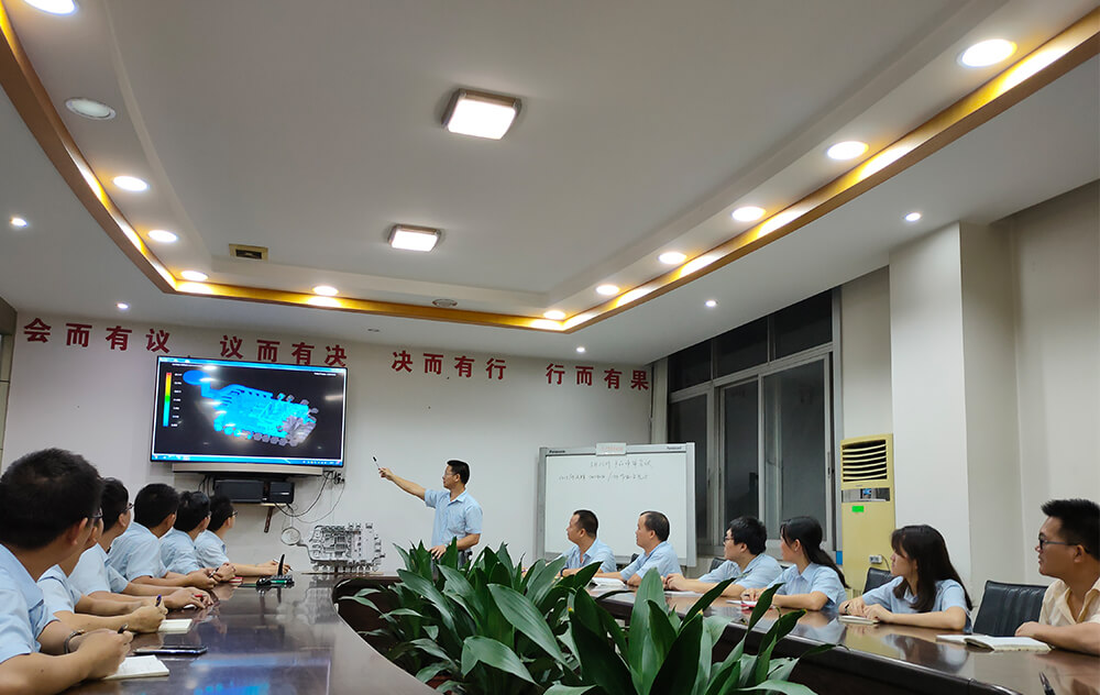 為不同領(lǐng)域客戶(hù)在模具設計與制造積累豐富經(jīng)驗，在汽車(chē)、新能源、通信、醫療等行業(yè)有顯著(zhù)優(yōu)勢。